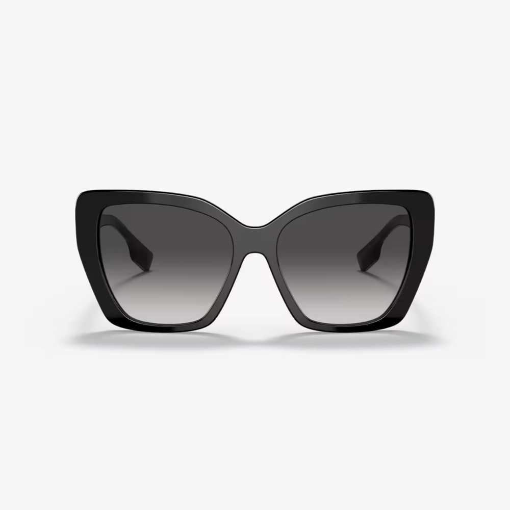 Burberry Black Sunglasses B 4366 - Picture 2 of 7